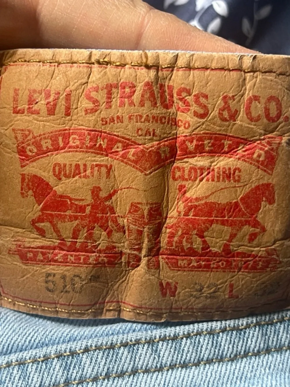 Levi's Light Wash Men's Relaxed Jeans - Classic Back Pocket
